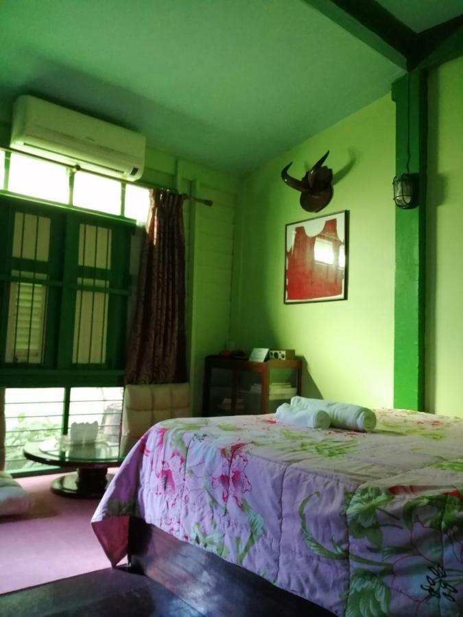 방콕 반 테파 부티크 하우스 B&B 외부 사진